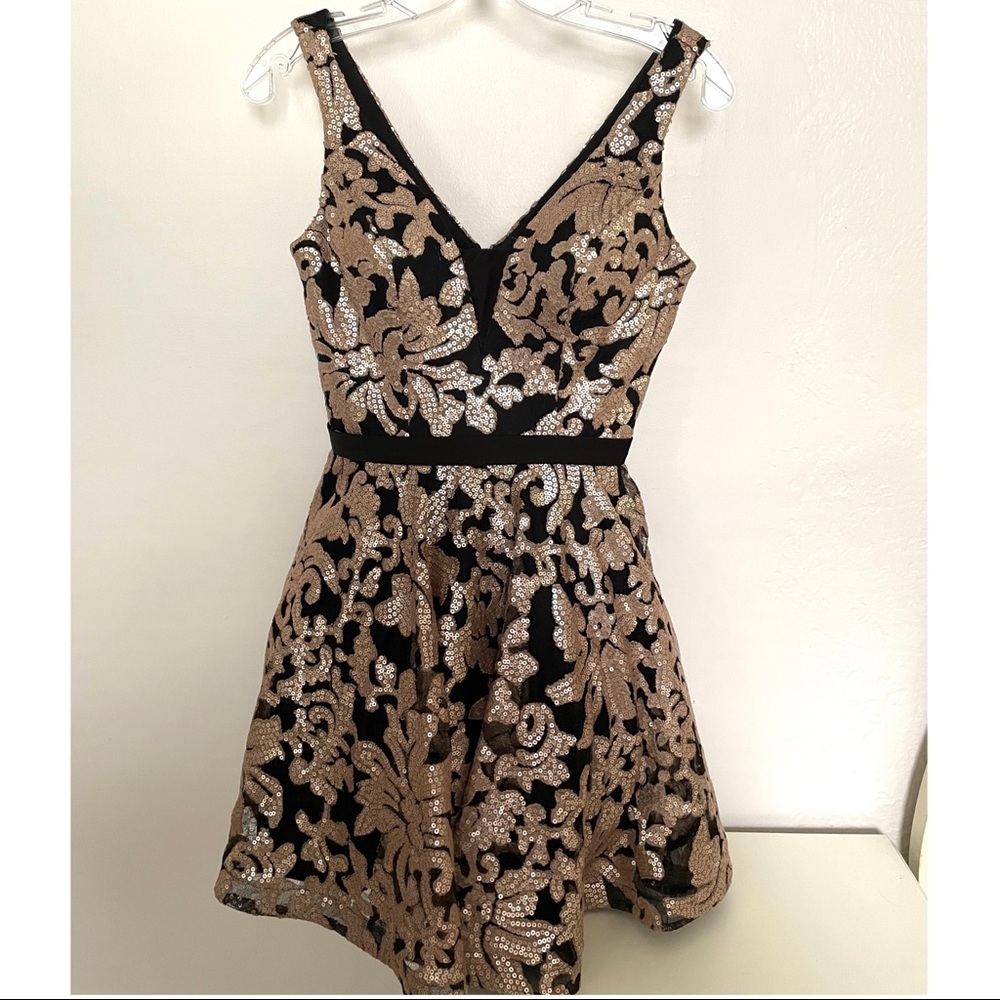 Jovani Sz 0 Black & Gold Short Dress